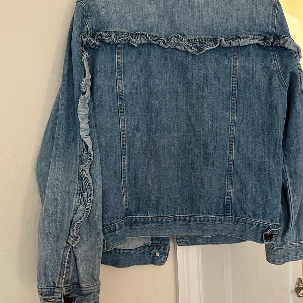 Ruffle Jean jacket - Picture 4 of 4